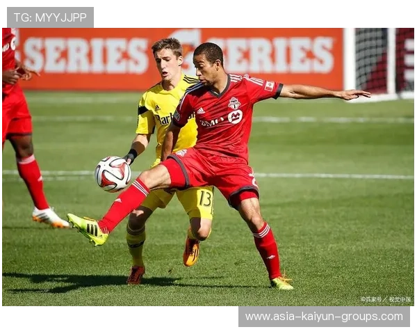 亚特兰大与科莫0-0握手言和，卢克曼错失禁区内绝杀良机