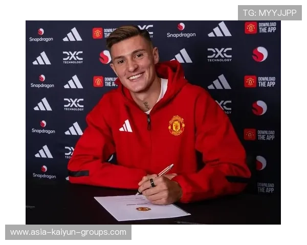 曼联年轻锋线再度亮相，谢什科引领队伍攻坚克难